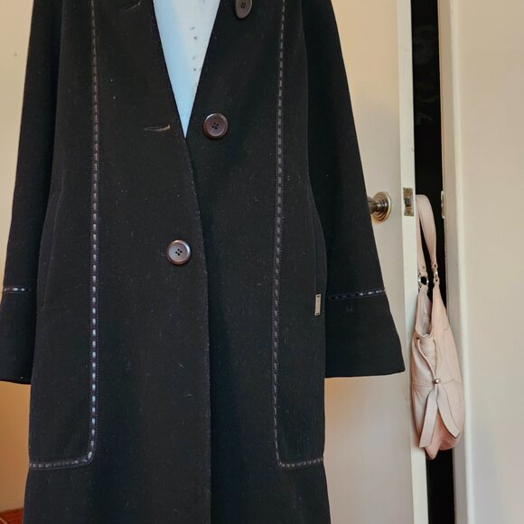 Me - Jay - Cashmere and wool blend, fabric made in Italy, coat made in Canada - Picture 2 of 5